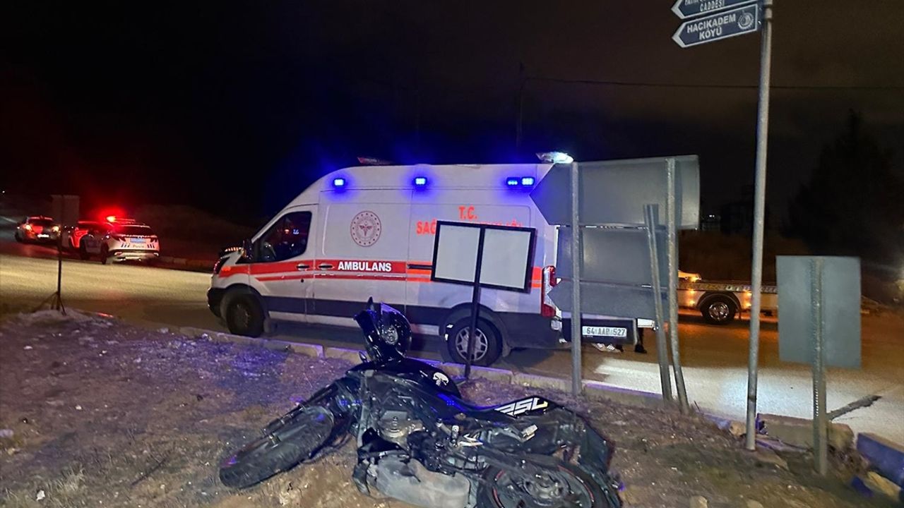 Uşak'ta yaralanan 19 yaşındaki motosiklet sürücüsü yaşam savaşı veriyor