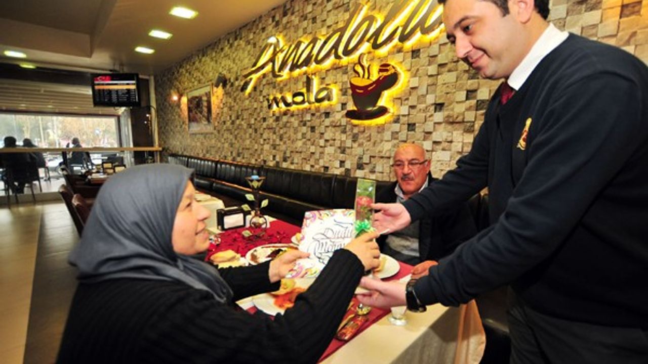 Anadolu Mola’da Sevgililer Günü Bir Başka Kutlanır…
