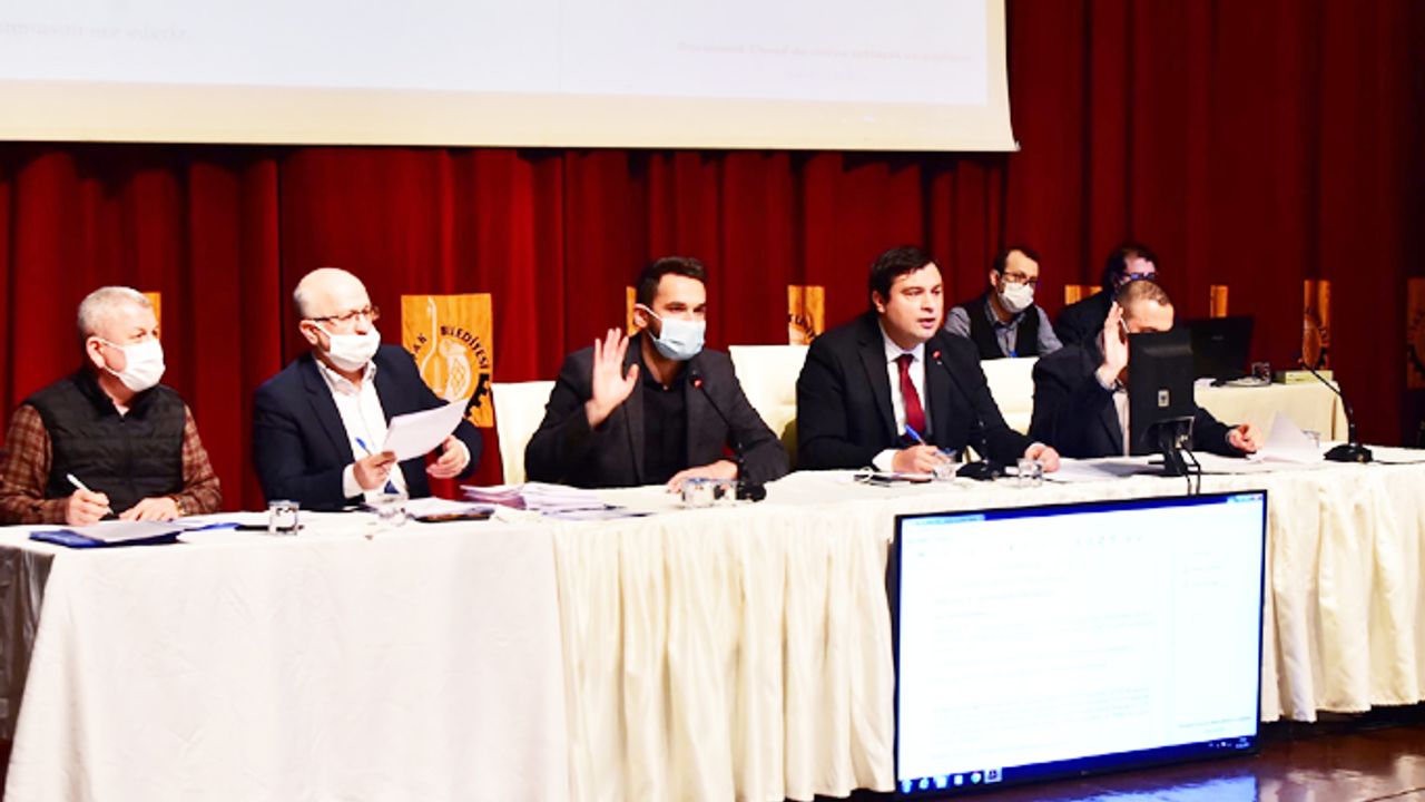 Uşak Belediyesi, üreticiye destek ve fahiş fiyatların önüne geçmek için kooperatif kurulumunu gündeme aldı