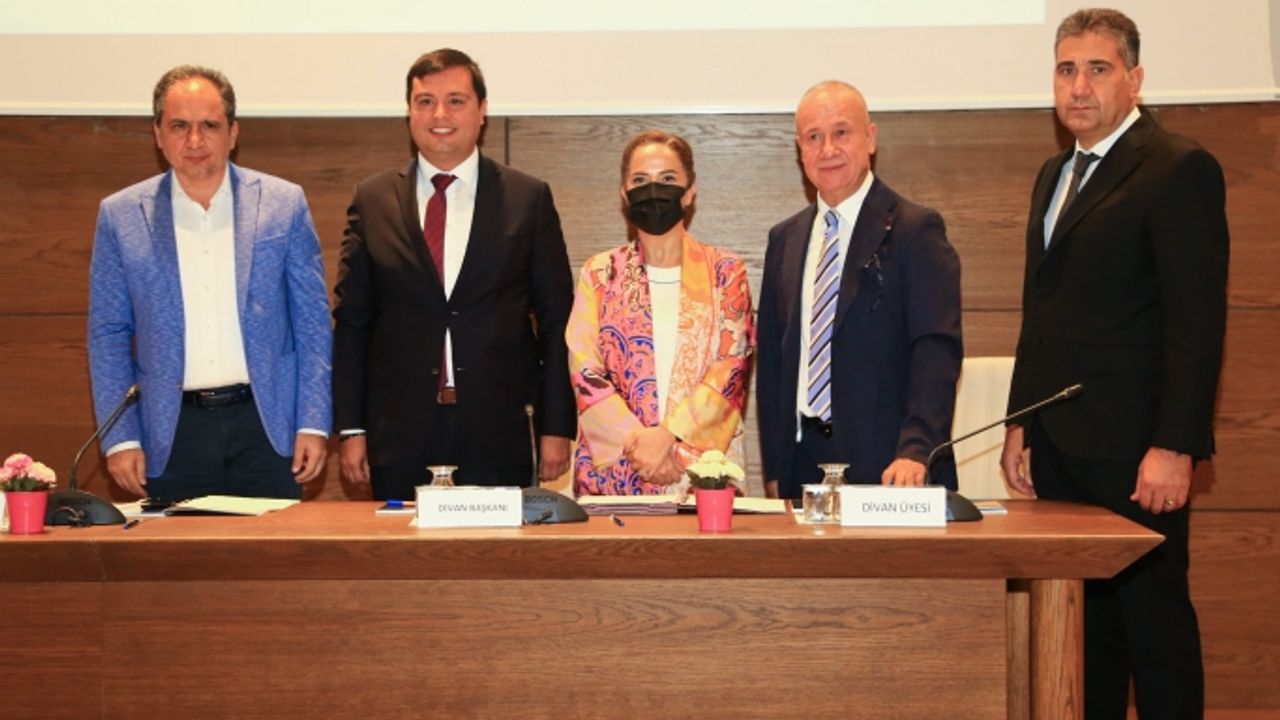 Ağaoğlu: Uşak Valisi ve Uşak Belediye Başkanı'na katkılarından dolayı teşekkür ederim