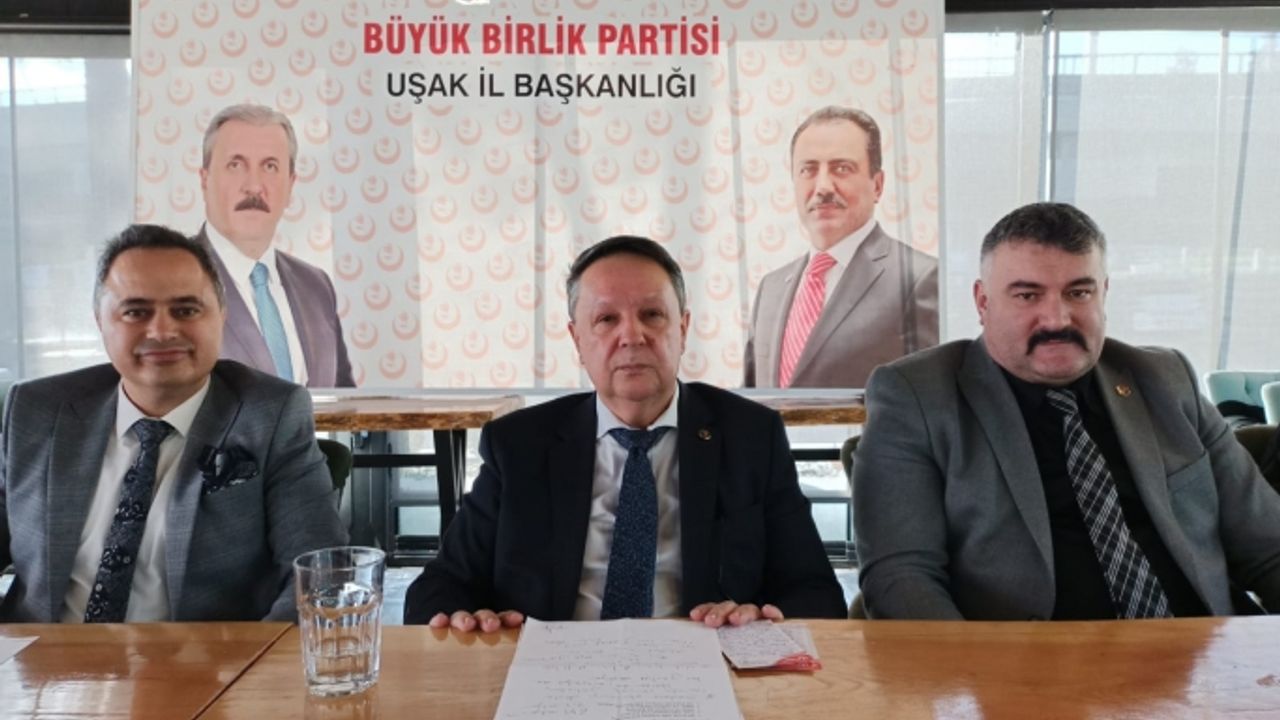 5 siyasi partiye verilecek olan 2 buçuk trilyonluk seçim yardımı yoksul halka dağıtılsın!