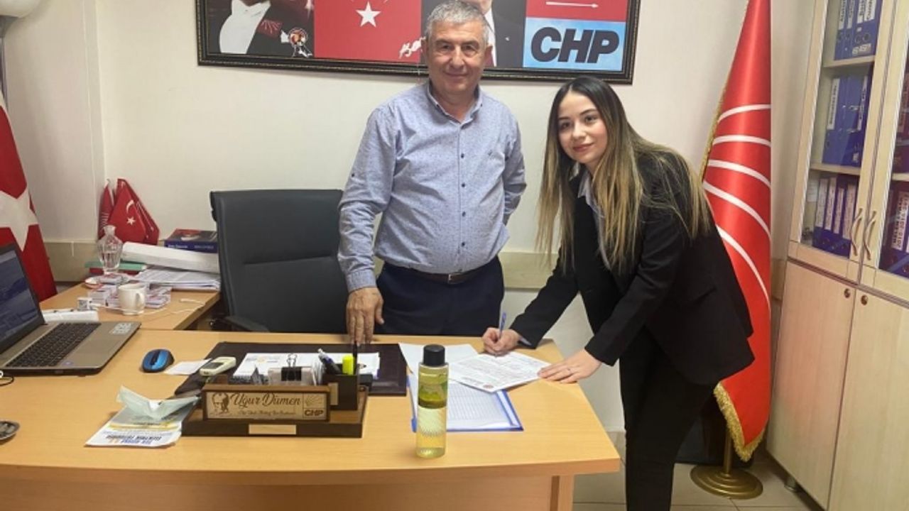 Genç Avukat Dilara Erdoğan, Uşak CHP'ye katıldı