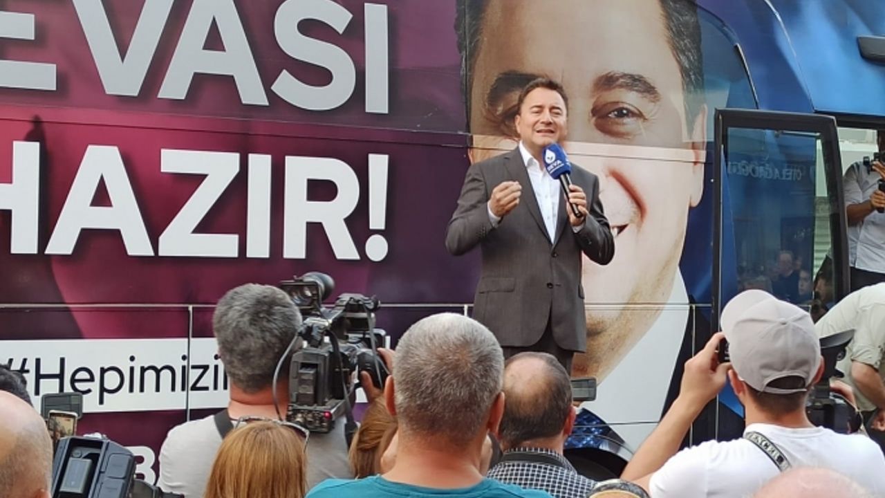 Ali Babacan, DEVA Partisi Uşak İl Binasının açılışını yaptı