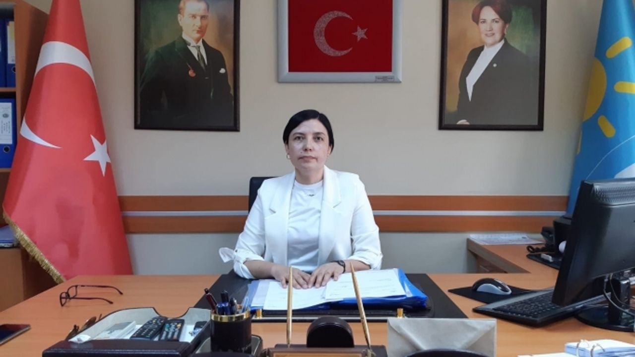 Ayşegül Obalı, 100. Kurtuluş Günü'nde İYİ Parti Uşak İl Başkanlığına fiilen başlıyor