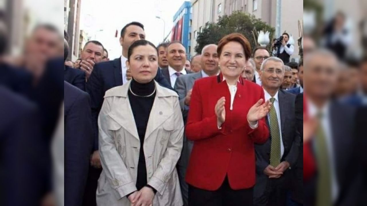 İYİ Parti Uşak İl Başkanı Şener Toköz'ün görevi sona erdi, Ayşegül Obalı yeni başkan oldu