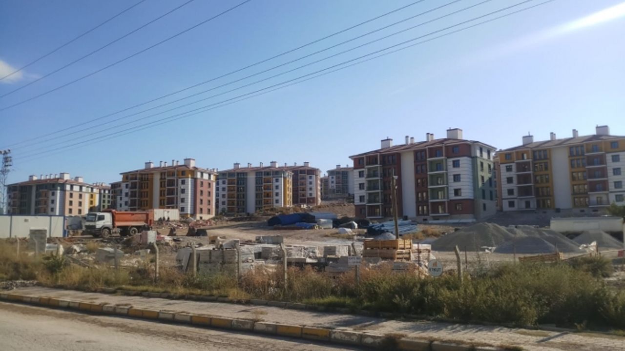 Anıttepe TOKİ evleri, en geç Nisan-Mayıs gibi anahtar teslimi olacak