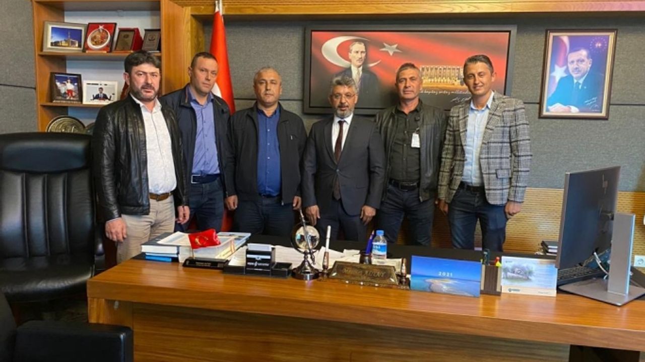 Muhtarlar, Uşak Milletvekili Altay'ı TBMM'de ziyaret ettiler