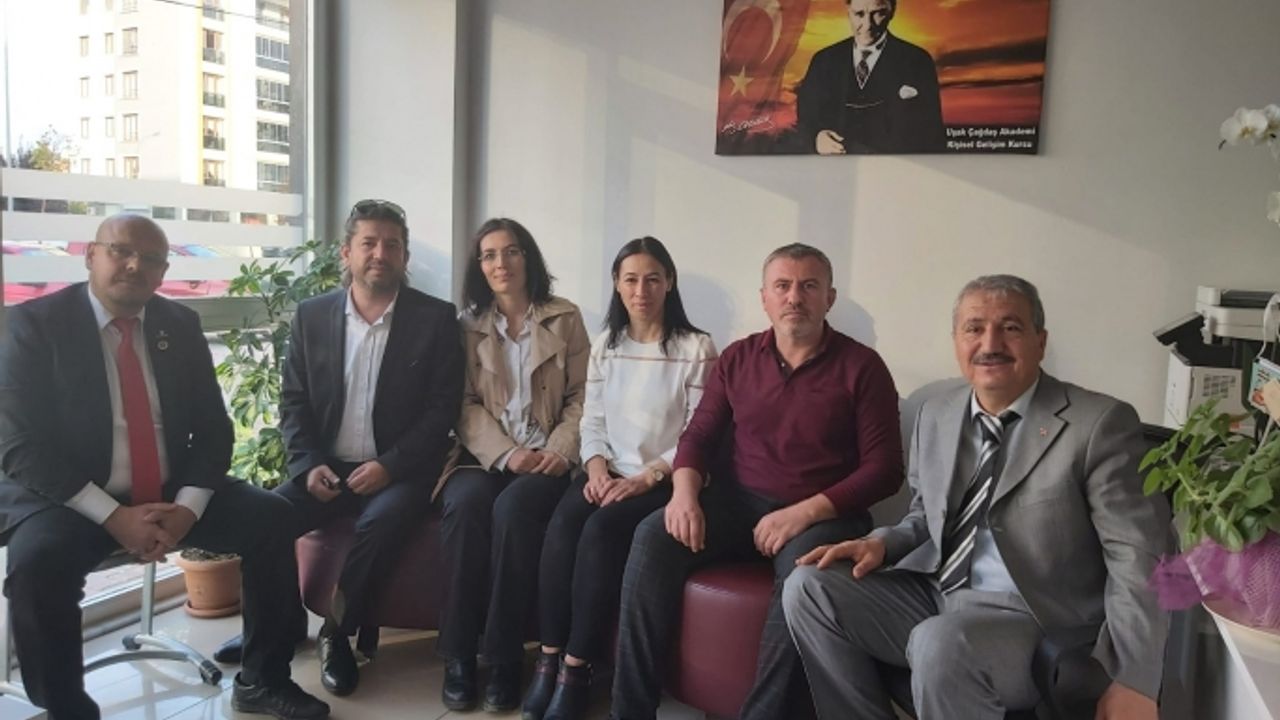 Uşak Eğitim İş: Atatürk'ün çizgisinden sapmadık