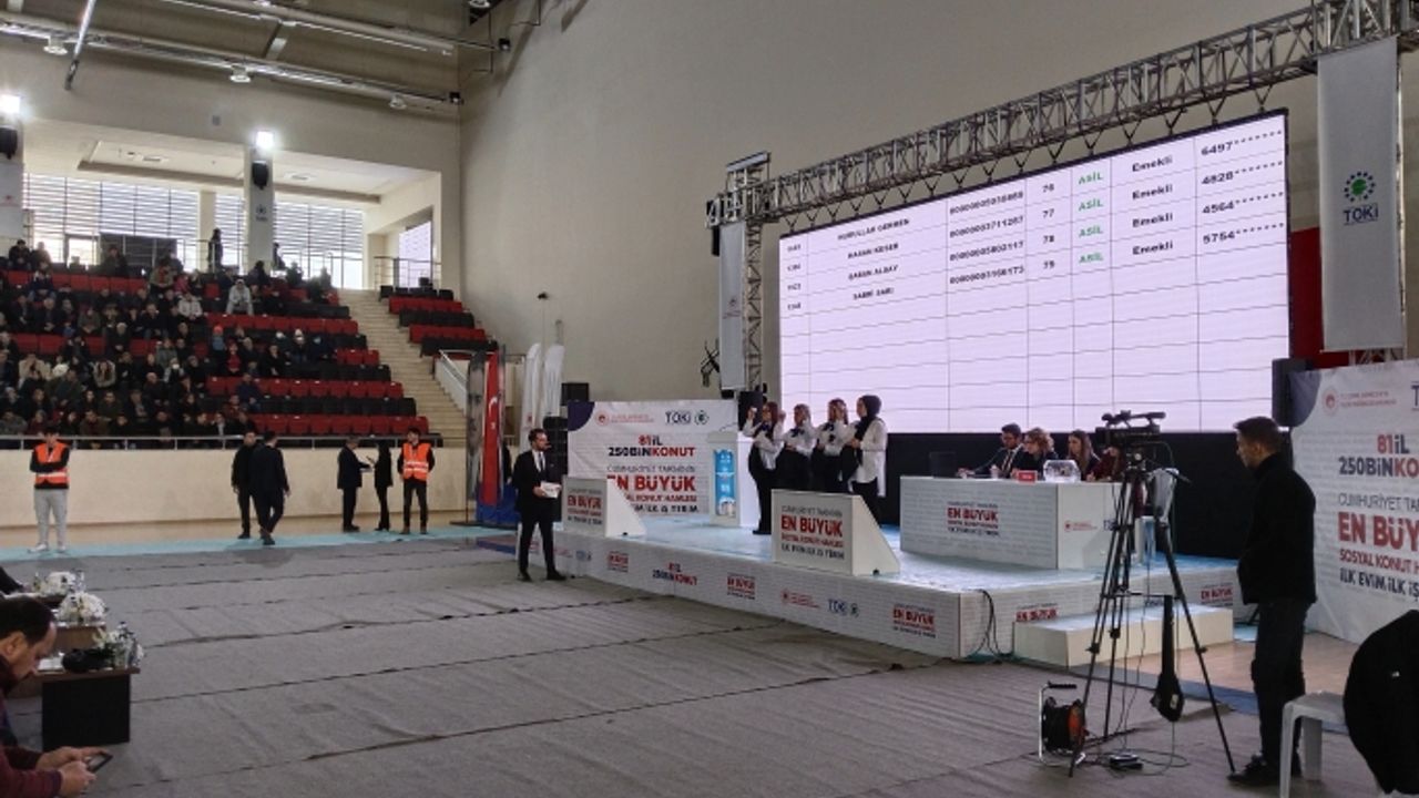 Uşak TOKİ konut kurası çekildi, işte sonuçlar