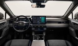 Toyota RAV4'ün şarj edilebilir hibrit modeli, 2026'da Uşak'a en yakın Afyonkarahisar'da satışa çıkacak