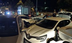 Uşak ve Afyonkarahisar yönünden İstanbul'a gidilen Kütahya Tren Garı önünde zincirleme kaza