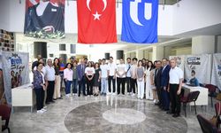 Uşak Üniversitesi'nin kütüphane, olimpik havuz ve spor salonu gibi imkanlarını anlattı
