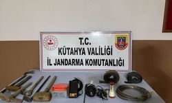 Uşak'ın komşusu Gediz Yenikent'te kaçak kazı yapanlara suç üstü!