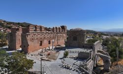 Kızıl Avlu, bir süre ziyarete kanacak! Pergamon'da restorasyon var!