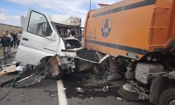 Kütahya ve Eskişehir yolunda araca çarpan karavan sürücüsü Celal Uygun kurtarılamadı