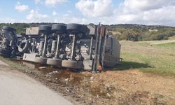 Uşak Banaz Kızılcasöğüt'te tır devrildi!