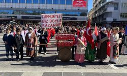 Uşak'ta çekilen sembol fotoğrafı, minikler canlandırdı