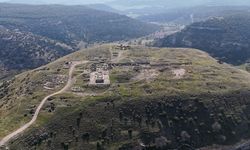 Uşak'taki garnizon kentinde tarihi stadyum gün yüzüne çıkıyor