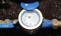 Uşak'ta sayaçların parayla değişimine tepkiler gecikmedi! Kütahya Belediyesi abonelere de kolaylık sağlıyor!