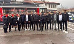 Uşak Berberler ve Kuaförler Odası Başkan Adayı Mustafa Coşkun esnafı ziyaret ederek sorunları sahada dinliyor