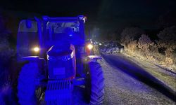 Uşak'ta Ulubey Akkeçili'de kaza yapan otomobildeki 3 kişi yaşam savaşıyor