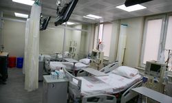 Uşak'ın Karahallı ilçesindeki diyaliz ünitesini,  Özkan ve Semra Atak çifti yaptırdı