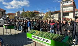Uşak'ta hayatını kaybeden Dulay çifti gözyaşlarıyla toprağa verildi