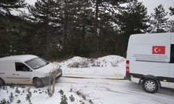 Uşak'ın kapı komşu Demirci'de mahsur kalan 3 avcı kurtarıldı