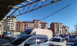 Uşak esnafı, hayalet şehir gibi olan Çarşamba pazarı için gün sayıyor