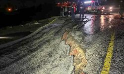 Uşak Aşağı Karacahisar'da çöken yol kötü işçilik nedeniyle bu hale geldi