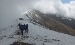 Salihli'de kaybolan Umut Tanrıkulu dağ taş aranıyor!