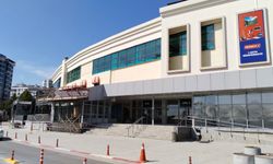 Uşak'ta yüzlerce aileni geçimini sağladığı Karun AVM, bayram sonrasına hazır hale getiriliyor