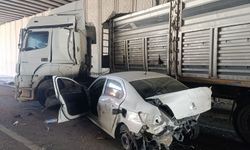 Uşak Özdilek kavşakta feci kaza!