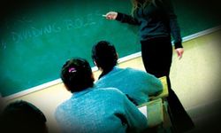 Uşak'ta müdürün gönderisini beğenmeyen 4 kadın öğretmene 'uluslararası protokol kurallarına aykırılıktan' uyarı!