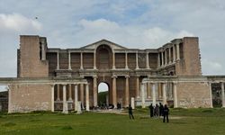 Uşak'ın komşusu Kula ve Salihli'deki tarihi evler ve paranın basıldığı ilk yer yoğun ziyaretçi çekiyor