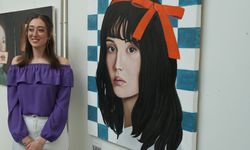 Uşak Üniversitesi Güzel Sanatlar Resim Bölümü öğrencileri kendine özgü eserleri birleştirip sergi açtı