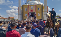 Uşak'ta binlerce kişi Volkan Gelmez'i son yolculuğuna uğurladı
