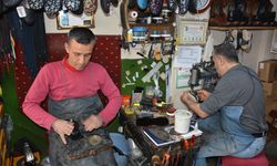 Uşak'ın komşusu Demirci'deki Mehmet ve Murat Kozak kardeşler, pehlivanlara kispet dikiyor