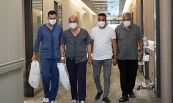 İzmir'de oğlu ve damadından organ nakli yapılan 2 baba sağlığına kavuştu