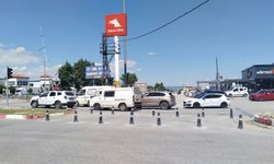 Uşak'ta Köfteci Yusuf kavşağındaki tıkanma giderildi! Hastaneye gidenler 200 metre öteden dönecekler!