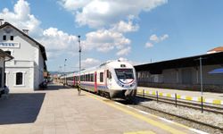 Uşak'ı İzmir ve Ankara'ya yakınlaştıracak yüksek hızlı tren için Uşak Garı yer altına alınabilir