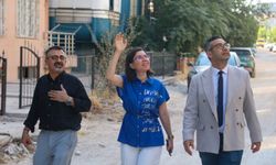 Uşak Merkez'deki yol ve kaldırım çalışmalarını yerinde inceledi! Çarşı esnafıyla istişarelerde bulundu