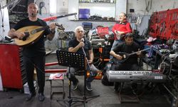Kütahya Fuatpaşa'daki 5 motor ustası müzik grubu kurdu