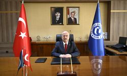 Uşak Üniversitesi'nde ülkesine ve demokrasiye bağlı gençler yetiştirdiklerini vurguladı