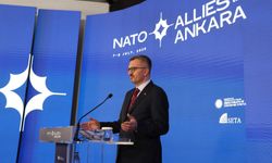 Diplomatik erişimi sayesinde Türkiye'nin Batı ile Batı arasında temel bir aktör olduğunu vurguladı