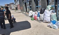 Uşak'ta çuval çuval pet şişeyle gidilen depozito makinesine 2 tane daha ekleniyor! Kemalöz ve Karma OSB'ye kurulacak!