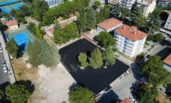 Demirci ilçe merkezine 100 araçlık açık otopark yapıldı
