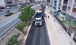 Uşak ve İzmir arasındaki Kula'da bulunan yan yolun 800 metrelik kısmı asfaltlandı