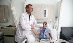 İzmir'de yaşayan Şükran Can'ın kalbine biyoprotez kapak yerleştirildi