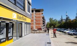 Uşak Vakıfbank Cadde Şubesi, Şeref Caddesine taşındı